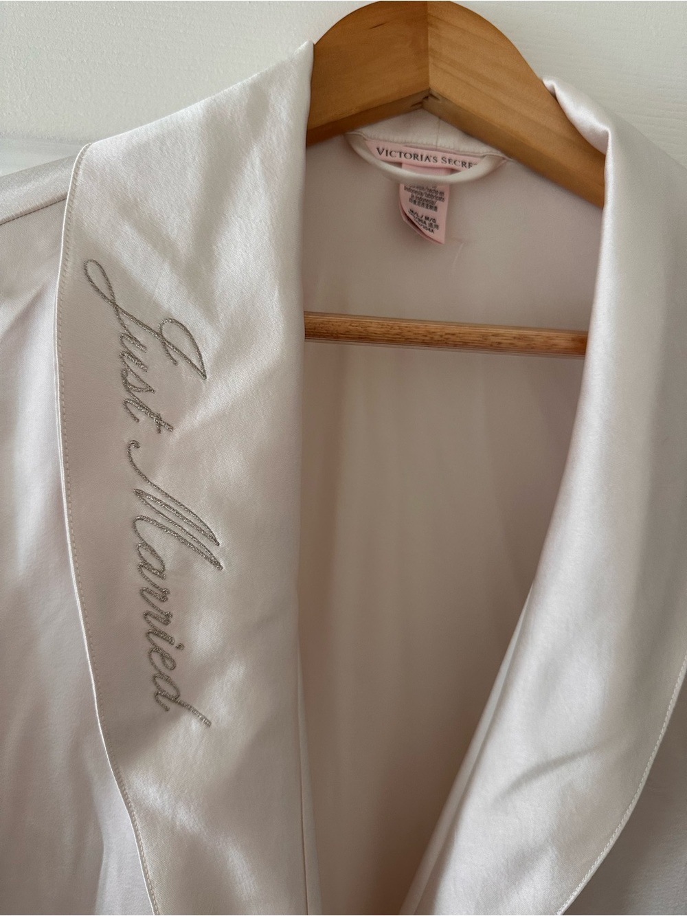 Victoria's Secret Bridal Luxe Satin Long Robe - M/L